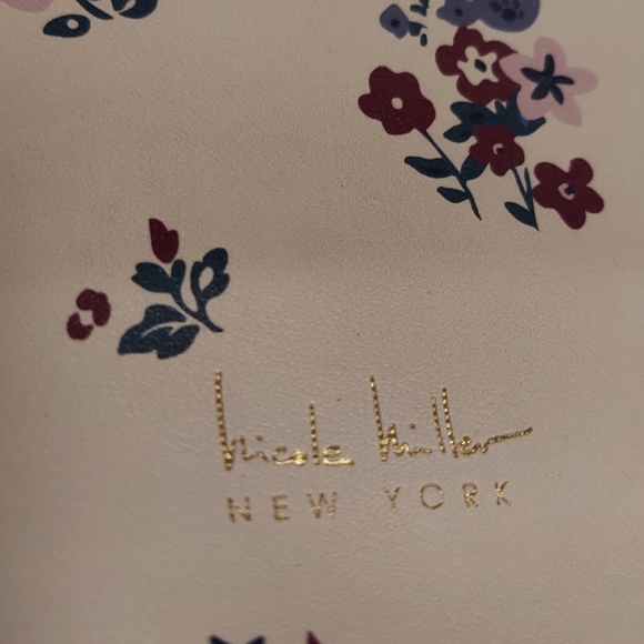 Nicole Miller Zipper Floral Cream Shoulder Large Purse - Picture 3 of 12